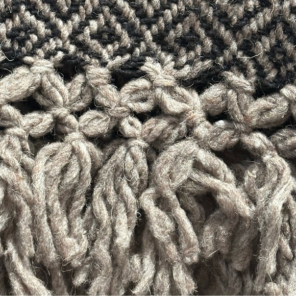 Mexican Rebozo Shawl in Brown on Brown 100% Natural Raw Wool, Large Winter Wrap - Picture 12 of 16